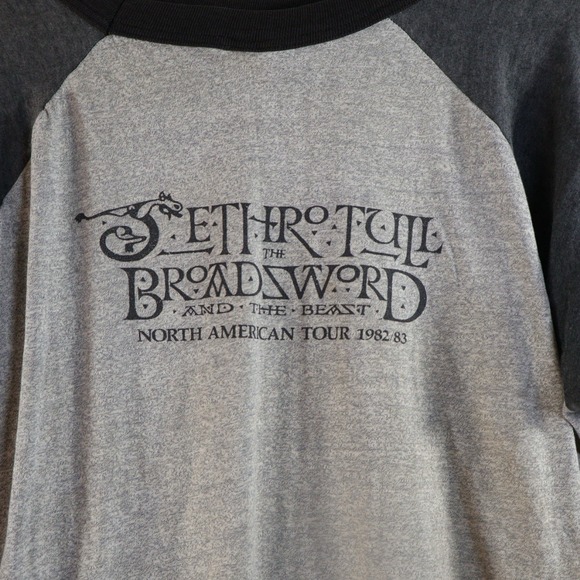 VTG 80s JETHRO TULL BROADSWORD AND THE BEAST TOUR 1982 ROCK T-Shirt 42" Chest - Picture 7 of 11